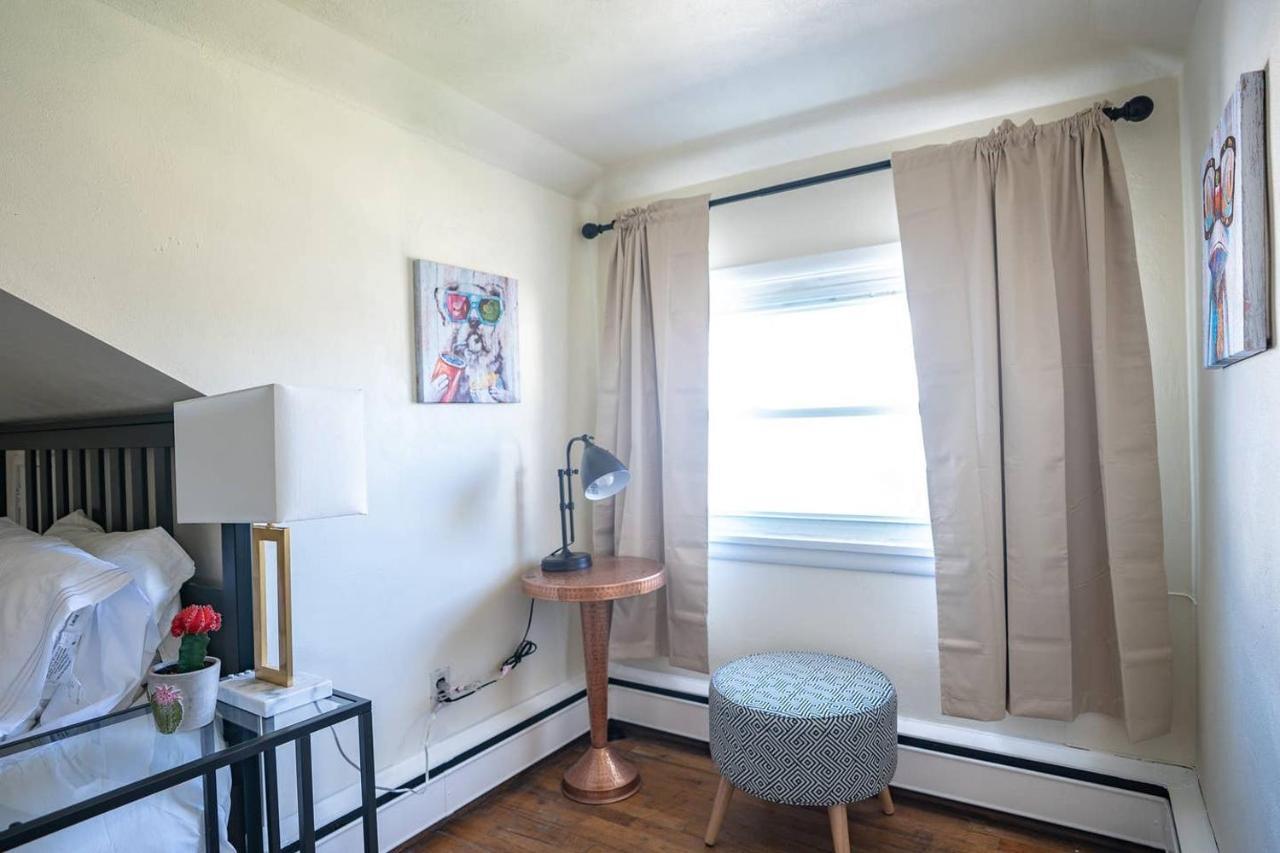 Fabulous Mid Century 4br 3bath House Holiday home *