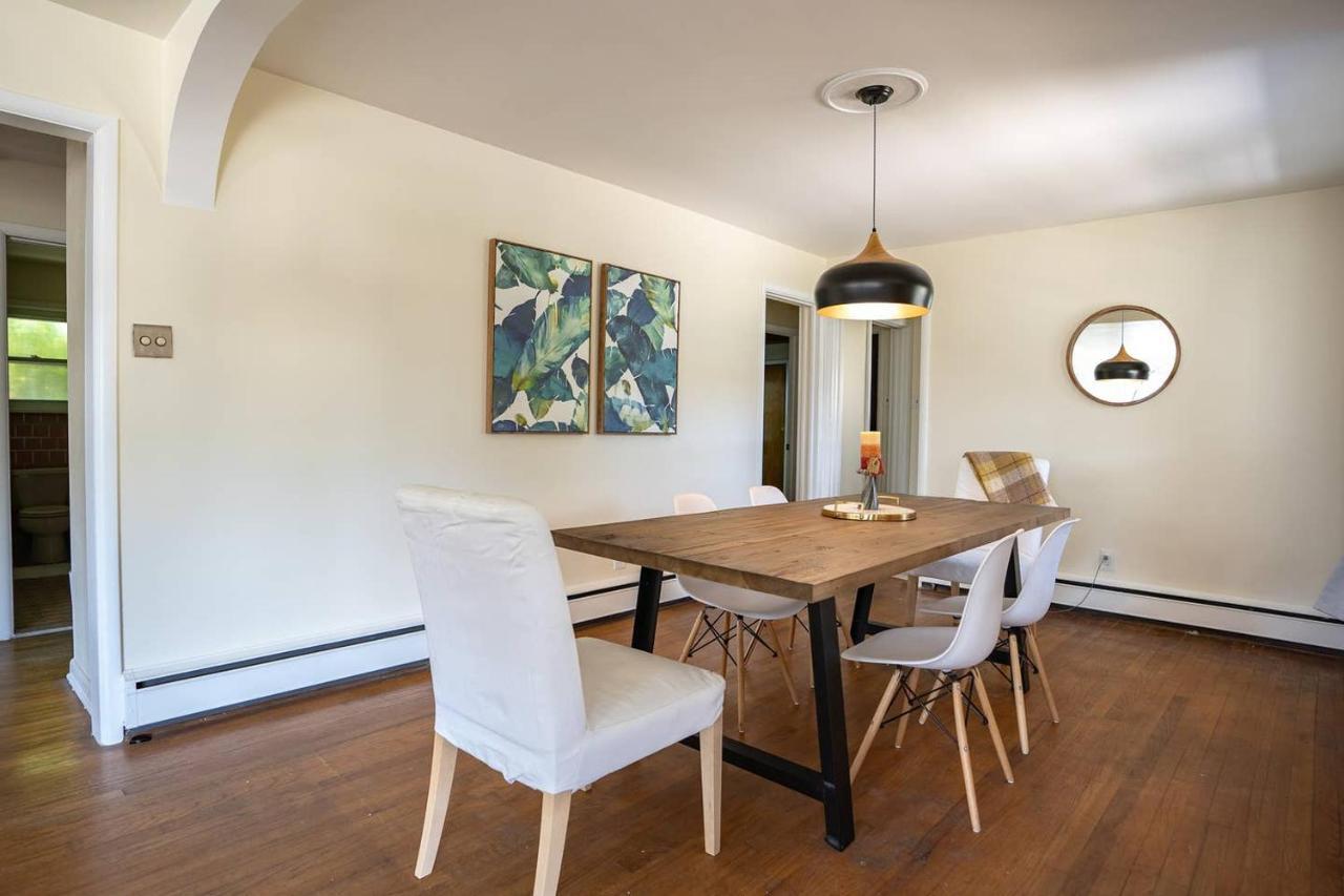 Fabulous Mid Century 4br 3bath House Holiday home *