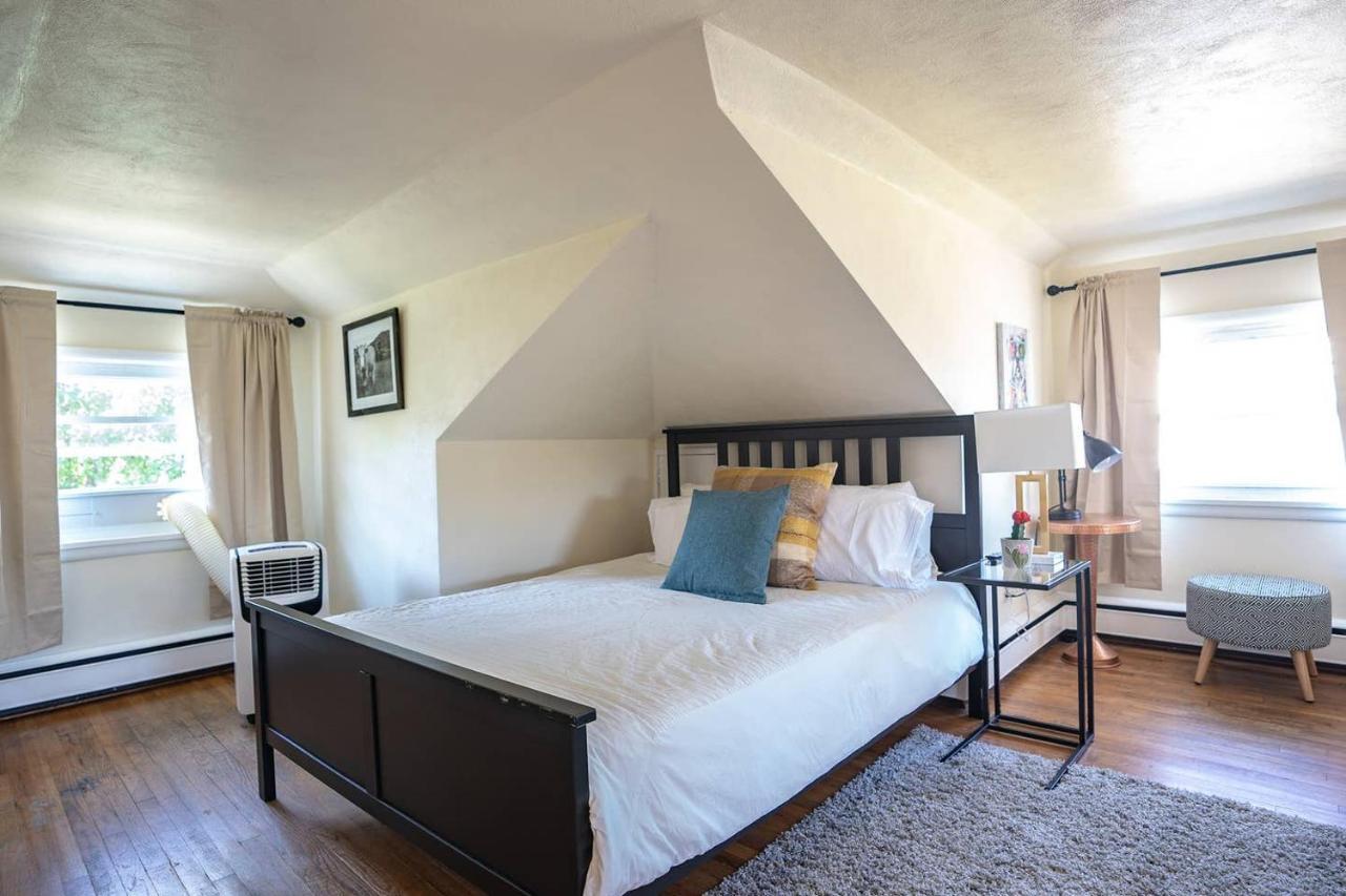 Holiday home Fabulous Mid Century 4br 3bath House *